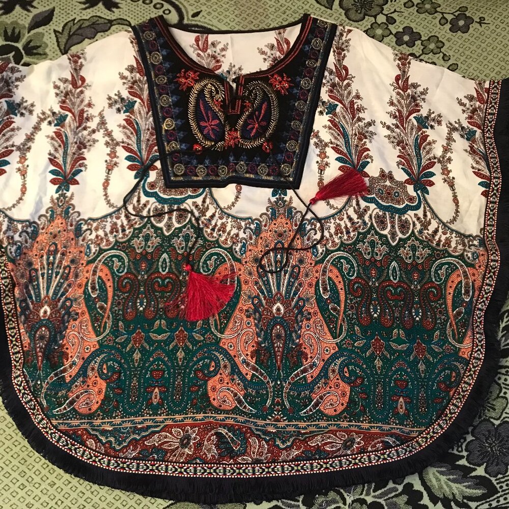 Traditional women top clothing